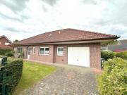 Ebenerdiger Bungalow mit integrierter Garage in Heede zu verkaufen